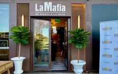 Phải đổi tên nhà hàng vì bị liên tưởng tới mafia