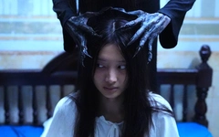 'Quỷ nhập tràng 2' bất ngờ vượt phim Tài lên top 1 phòng vé