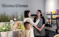 Quán cà phê ở TP.HCM gây sốt với robot pha chế tự động gần 2 tỉ đồng