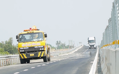 Đề nghị tạm dừng khai thác cao tốc Hậu Giang - Cà Mau một tháng để hoàn thiện công trình