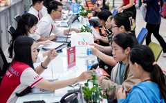 Học phí đại học 2026 tiếp tục tăng, có ngành vọt gần 50%