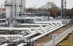 Dầu, khí đốt và USD cùng tăng giữa xung đột Trung Đông