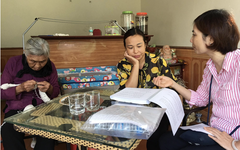 Nhiều gia đình rơi vào căng thẳng, trầm cảm khi chăm sóc người thân sa sút trí tuệ