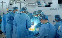 Bác sĩ cảnh báo 'đại dịch' ngồi nhiều làm trẻ hóa ca mắc bệnh lý cột sống