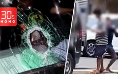 Bản tin 30s Nóng: Nhiều xe tải bị đá bay bể kính; Lý do 2 tài xế đánh nhau trên đường