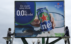 Heineken ngưng sản xuất bia tại Singapore, tăng cường tại Việt Nam