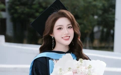 Miss World Vietnam Phan Phương Oanh trong những ảnh đời thường