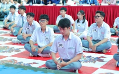 Học sinh Trường THPT Võ Văn Kiệt tái hiện hình ảnh sĩ tử lai kinh ứng thí