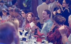 Chàng trai Pháp đến Việt Nam một mình, bất ngờ với tiệc sinh nhật trên du thuyền