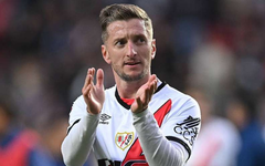 CĐV đổi đời nhờ quyết tâm giảm gần 40kg chỉ để mặc vừa áo của Balliu