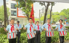 Những câu chuyện dễ thương trong ngày thi thứ hai Olympic Cánh én lần thứ 15