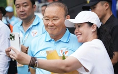 Ông Park Hang Seo dự khai mạc Giải bóng đá Thanh Niên sinh viên Việt Nam