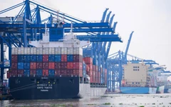 Tin tức sáng 8-3: Do căng thẳng Trung Đông, hải quan hỏa tốc hỗ trợ doanh nghiệp