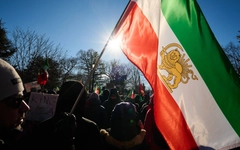 Lịch sử thăng trầm của Iran hiện đại - Kỳ cuối: Cuộc chiến quanh lá quốc kỳ