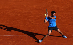Monte-Carlo 2026: Sinner và Alcaraz cùng gặp khó