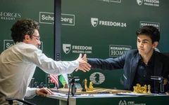 Thủ hòa thành công, kỳ thủ 20 tuổi Sindarov xây chắc đỉnh bảng