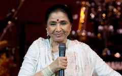Biểu tượng âm nhạc Bollywood Asha Bhosle qua đời