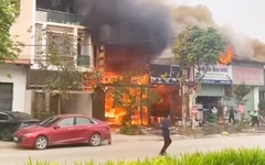 Mâu thuẫn sau ly hôn, cầm dao chém chồng của vợ cũ rồi phóng hỏa đốt nhà hàng