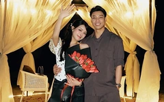 Cầu thủ Văn Thanh cầu hôn bạn gái