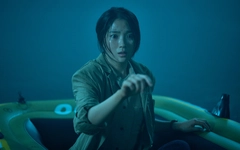 Đối thủ của 'Dưới bóng điện hạ' đã xuất hiện và gây náo loạn tại Hàn