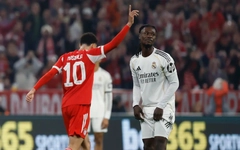 Camavinga xin lỗi vì tấm thẻ đỏ trong trận gặp Bayern Munich