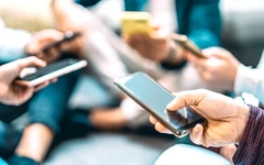 Con người ngày càng 'im lặng', mỗi năm nói ít đi hàng trăm từ