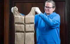 Áo phao trong thảm kịch Titanic lập kỷ lục đấu giá với hơn 900.000 USD