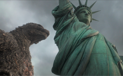 Cảnh nào trong Godzilla Minus Zero lấy cảm hứng từ phim Cloverfield?