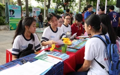 Ngày hội trải nghiệm Trường THPT Nguyễn Hữu Cầu giải đáp băn khoăn chọn trường cho teen