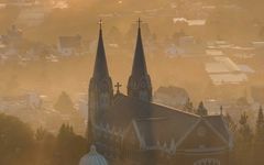 Bảo Lộc: 'Ốc đảo' sương giăng giữa mùa nắng gắt