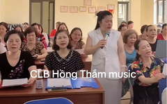 Cha mẹ ông bà 'thi nhau' học hát, cộng đồng con cháu trầm trồ vui nhộn