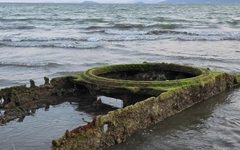 Xác minh thông tin 'xác xe tăng' nổi trên bãi biển Quy Nhơn