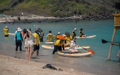 Nghỉ lễ 30-4, 1-5: Phú Quý kín phòng, 'cháy' vé tàu cao tốc từ đất liền ra đảo