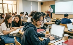 Sinh viên dùng AI: Nguy cơ từ ‘ảo giác AI’ và suy giảm phản biện