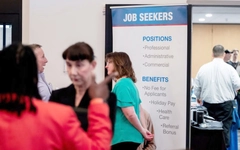 Big Tech sa thải gần 100.000 nhân viên, đầu tư vào AI