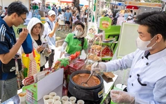 Bánh mì gạo thuần Việt hút khách tại Lễ hội Bánh mì 2026