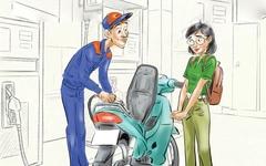 Cô gái e thẹn với xăng E10