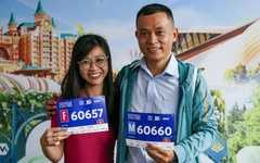 Runner hào hứng nhận Bib, sẵn sàng chinh phục Giải VnExpress Marathon Green Paradise Cần Giờ