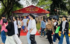 Hàng ngàn người dân về Di tích quốc gia Gò Tháp dự lễ hội Vía Bà