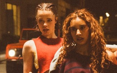 Con gái Angelina Jolie khiến mạng xã hội 'dậy sóng' trong MV K-pop