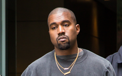 Kanye West bị cấm nhập cảnh vào Anh vì các phát ngôn bài Do Thái trong quá khứ