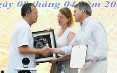 Tri ân gia đình cô gái Anh hiến tạng cứu 3 người Việt Nam