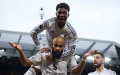 Lịch thi đấu vòng 35 Ngoại hạng Anh: tâm điểm Liverpool đấu Man United