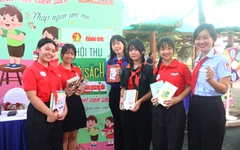 Thiếu nhi TP.HCM đóng góp Tủ sách Khăn Quàng Đỏ