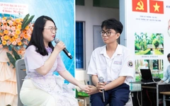Xúc động món quà đặc biệt thầy cô Trường THPT Nguyễn Thái Bình dành tặng học trò