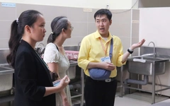 Phụ huynh xin xem bếp ăn bán trú khi chọn trường vào lớp 1 cho con