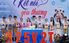 Lời xin lỗi bất ngờ tại lễ tri ân và trưởng thành của Trường THPT Võ Trường Toản