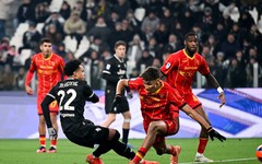 Juventus đấu Lecce: phải thắng để đua top 4