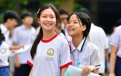 Thí sinh tươi rói sau giờ thi tiếng Anh, nhiều em tự tin lấy điểm 10