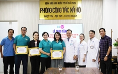 Những chiếc nệm ấm tiếp sức cho 'chiến binh nhí' tại Bệnh viện Ung bướu TP.HCM